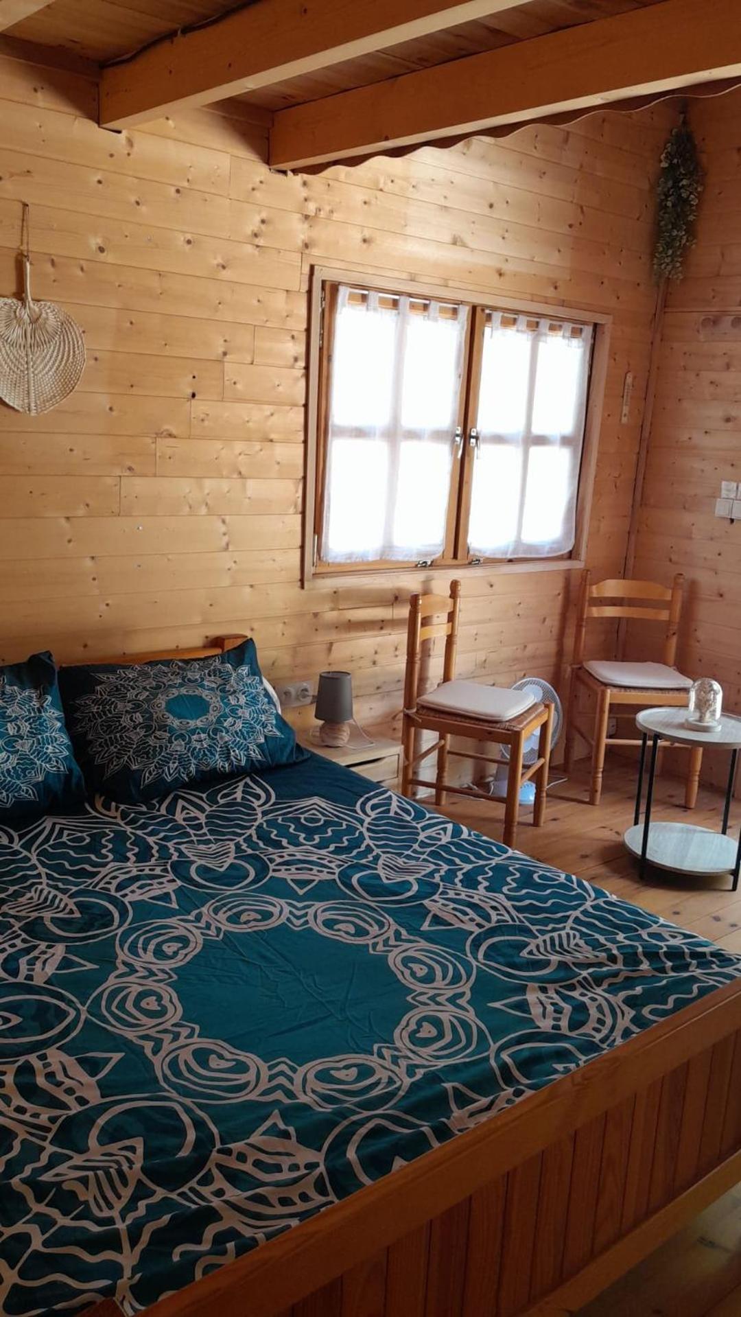 La Cabane En Bois Tourves Kültér fotó