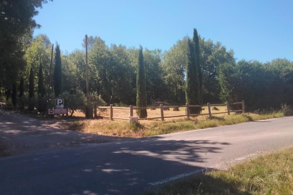 La Cabane En Bois Tourves Kültér fotó